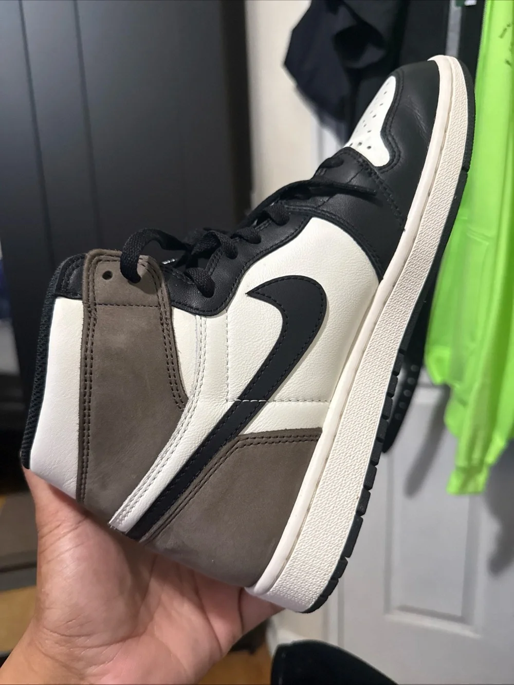 Jordan Retro High Top Sneakers — Black/White/Brown